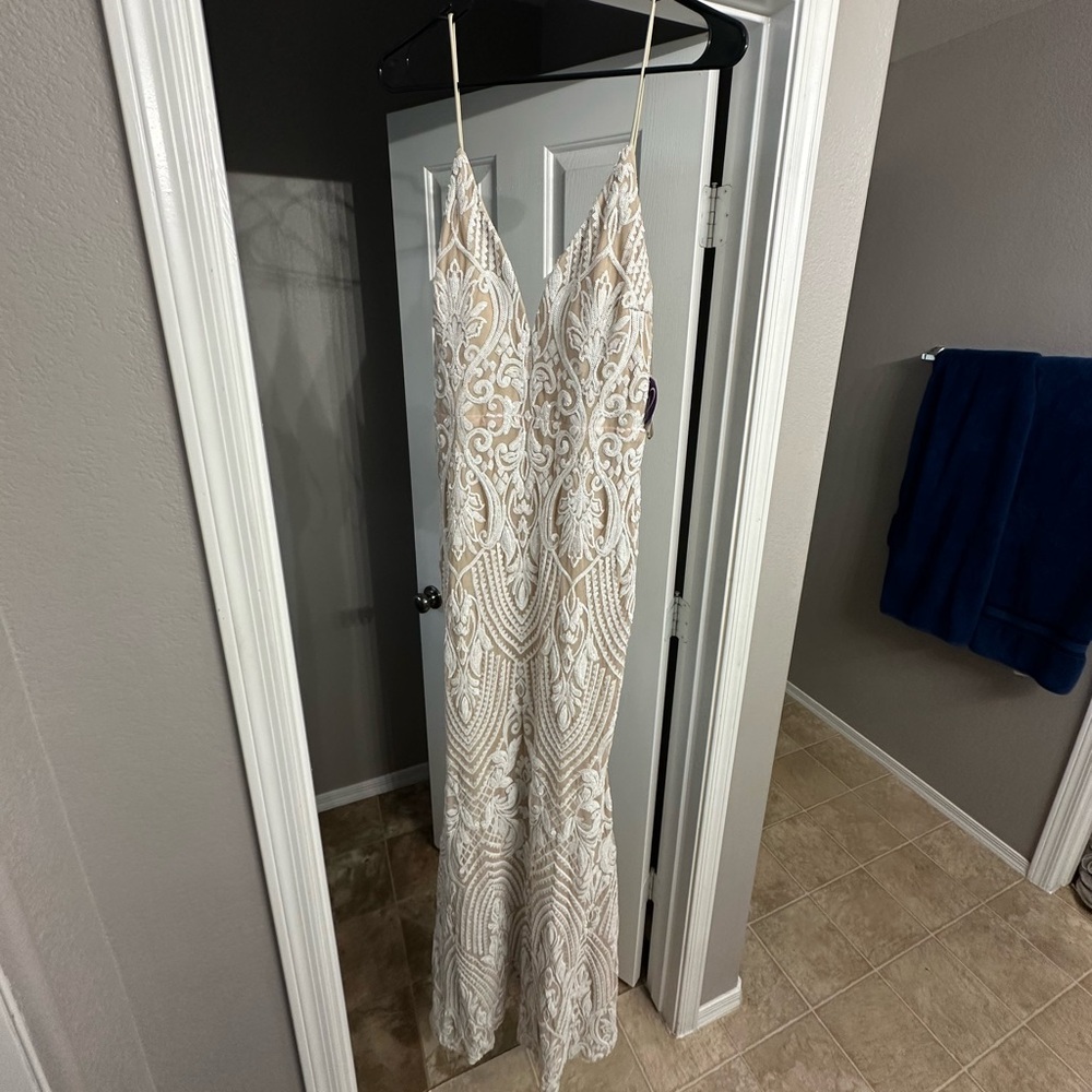 Windsor White Formal Dress